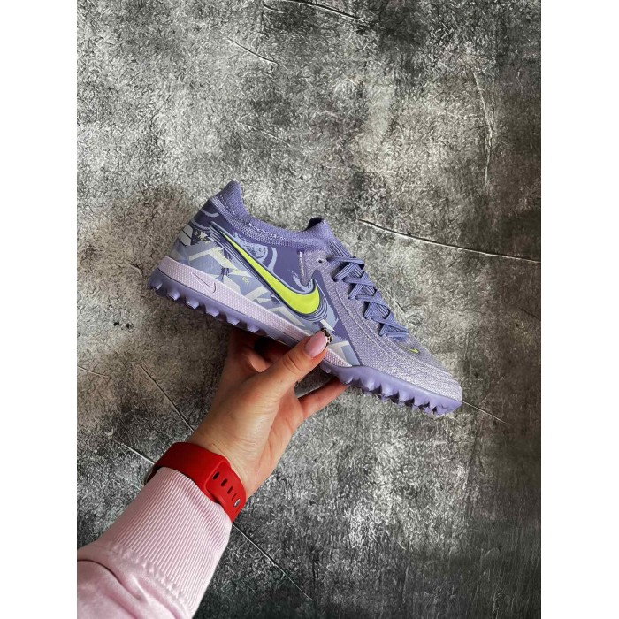 Сороконожки Nike Phantom Luna FG
