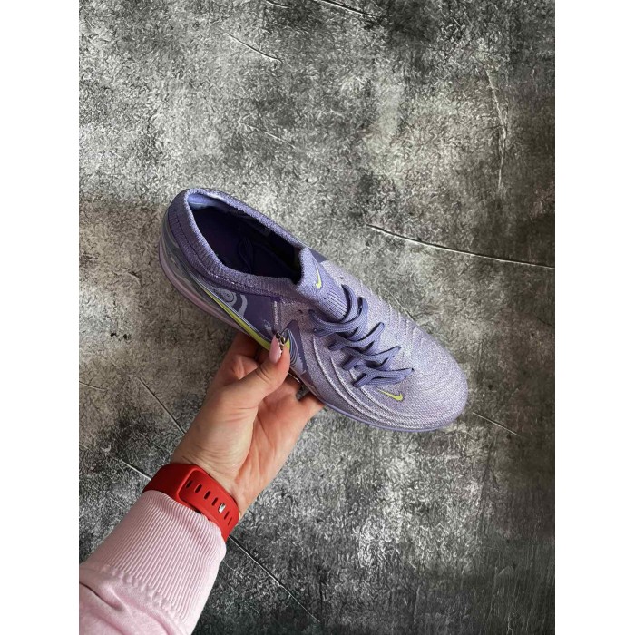 Сороконожки Nike Phantom Luna FG