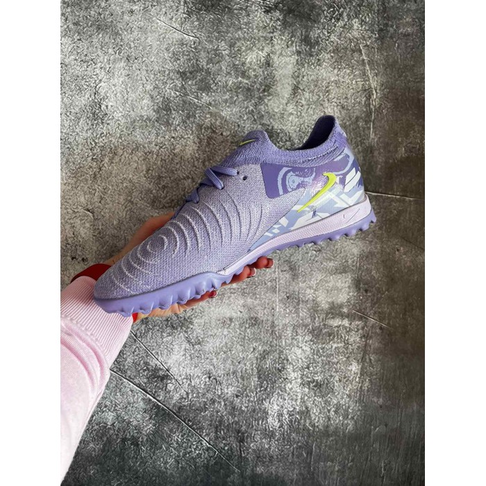 Сороконожки Nike Phantom Luna FG