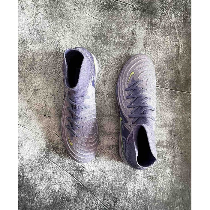 Сороконіжки Nike Phantom Luna FG