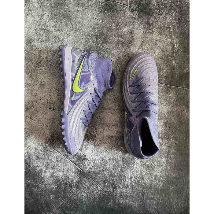 Сороконіжки Nike Phantom Luna FG